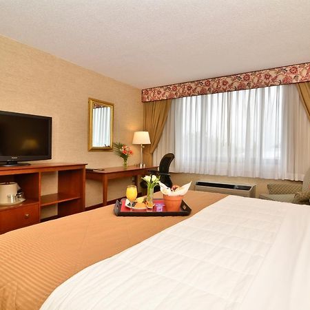 Clarion Hotel Airport Portland Bagian luar foto
