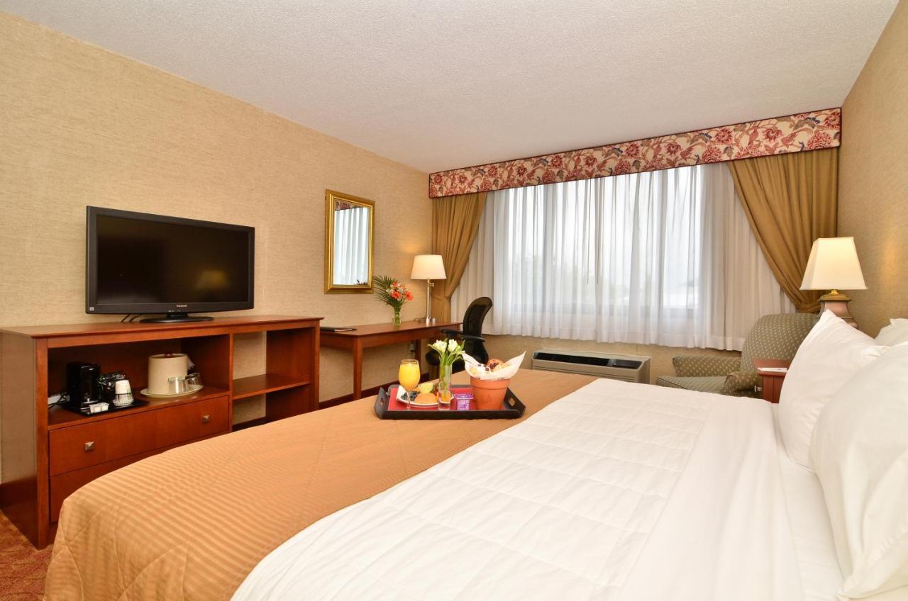 Clarion Hotel Airport Portland Bagian luar foto