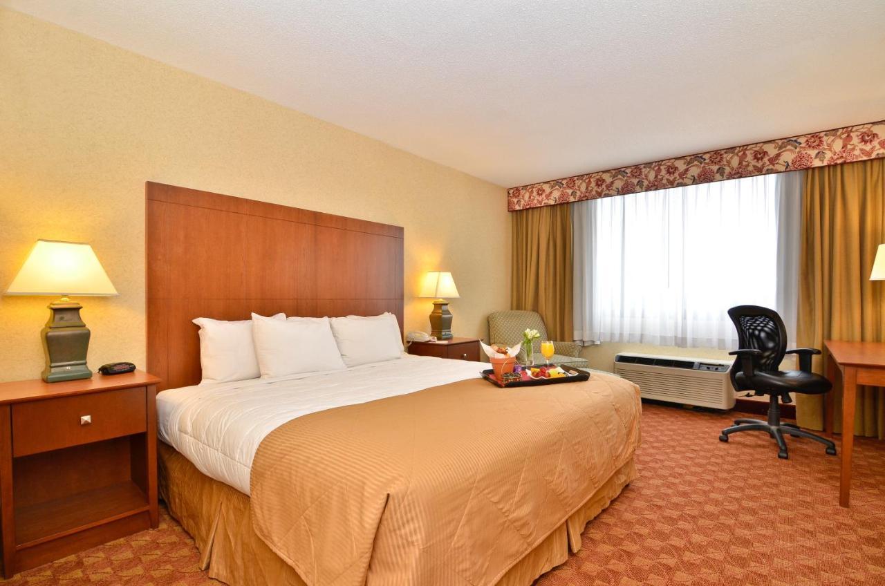 Clarion Hotel Airport Portland Bagian luar foto