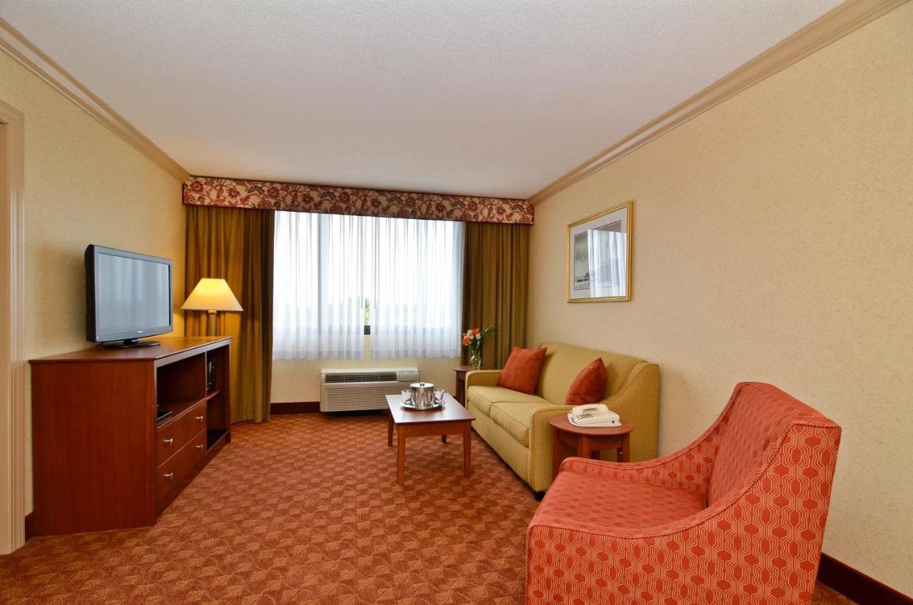 Clarion Hotel Airport Portland Bagian luar foto
