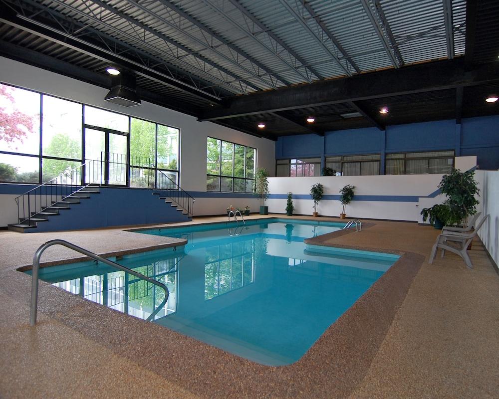 Clarion Hotel Airport Portland Bagian luar foto