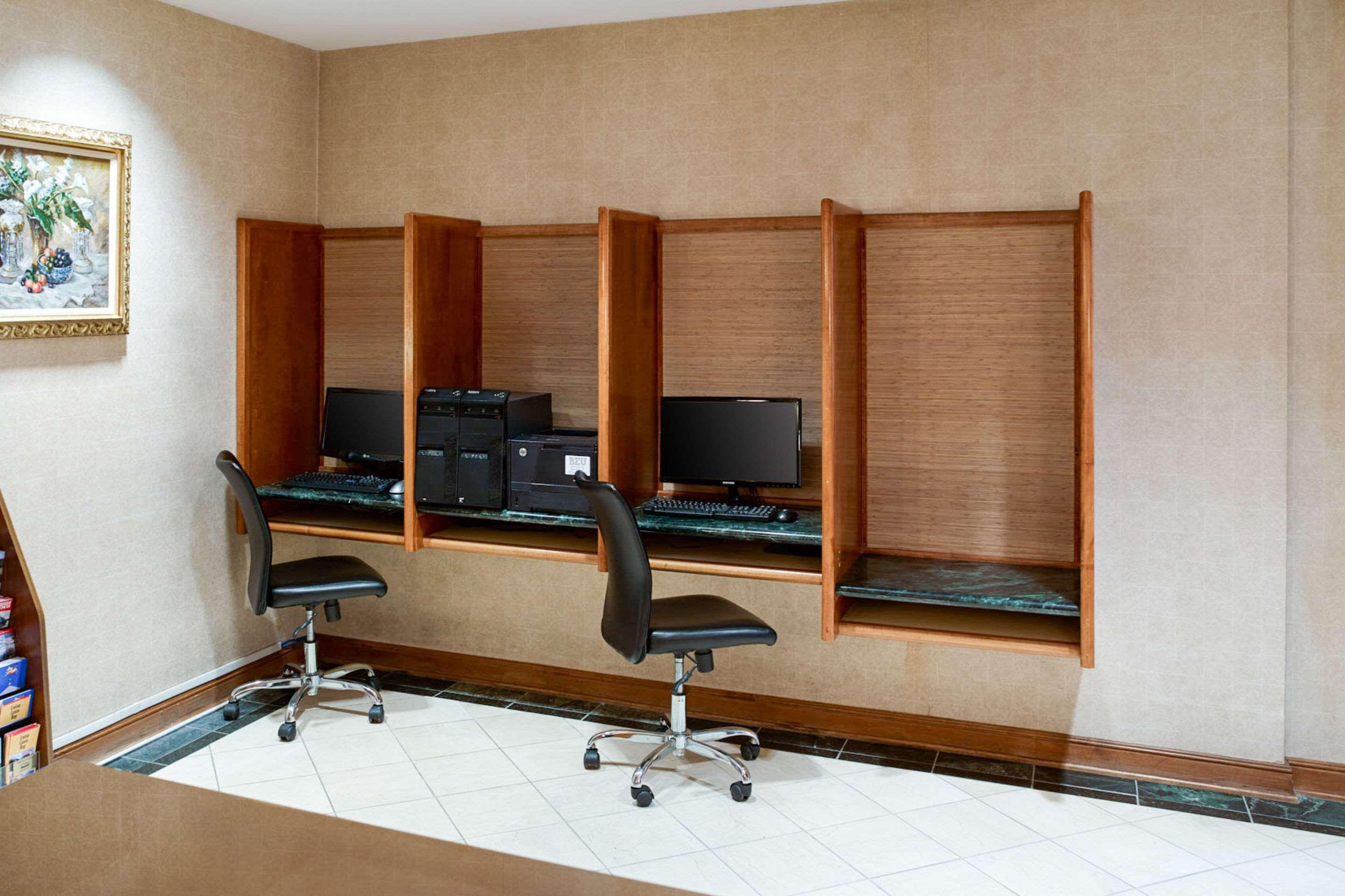 Clarion Hotel Airport Portland Bagian luar foto