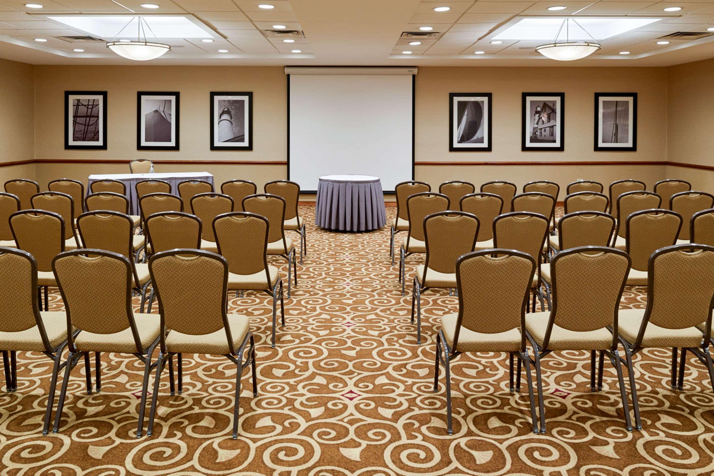 Clarion Hotel Airport Portland Bagian luar foto