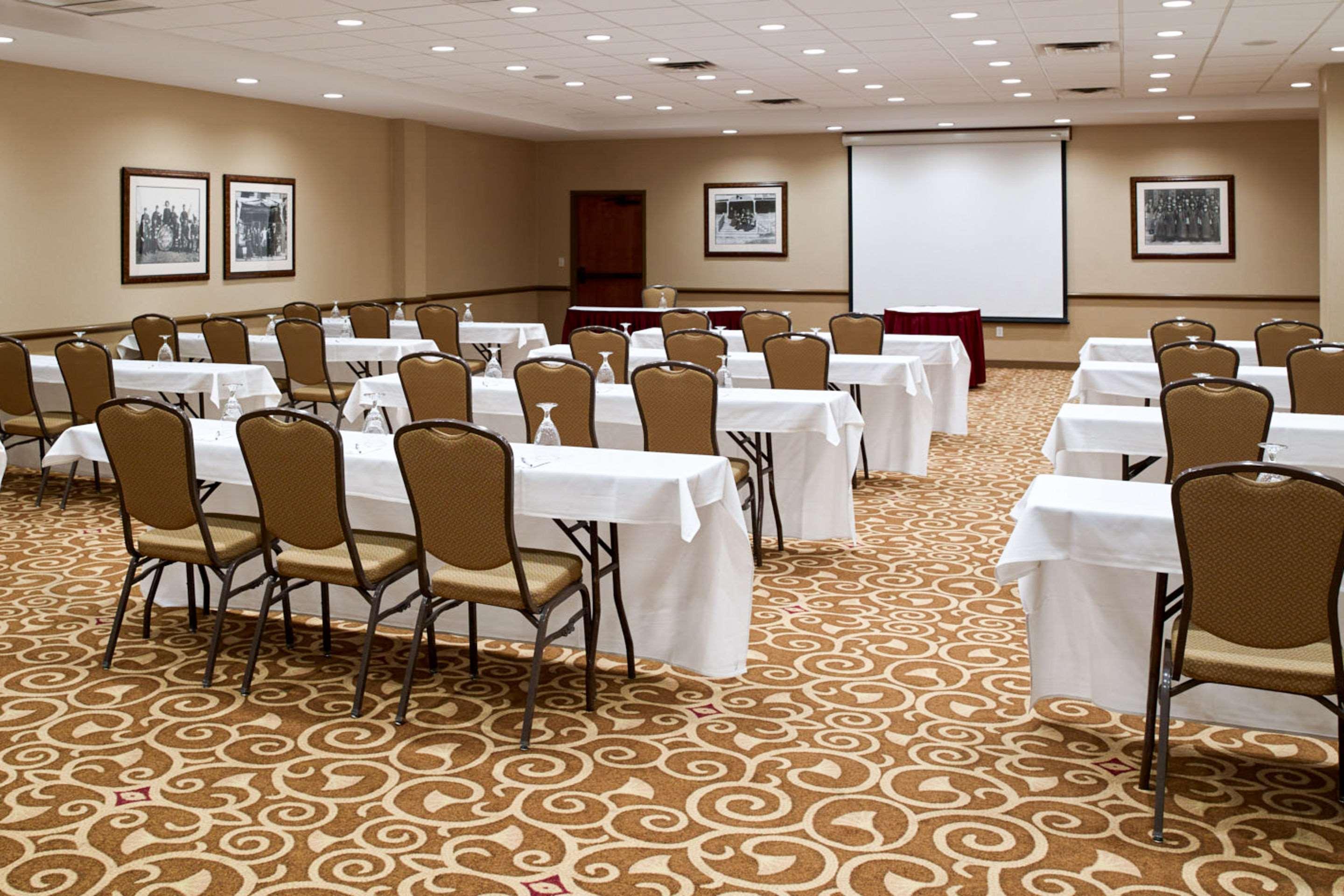 Clarion Hotel Airport Portland Bagian luar foto