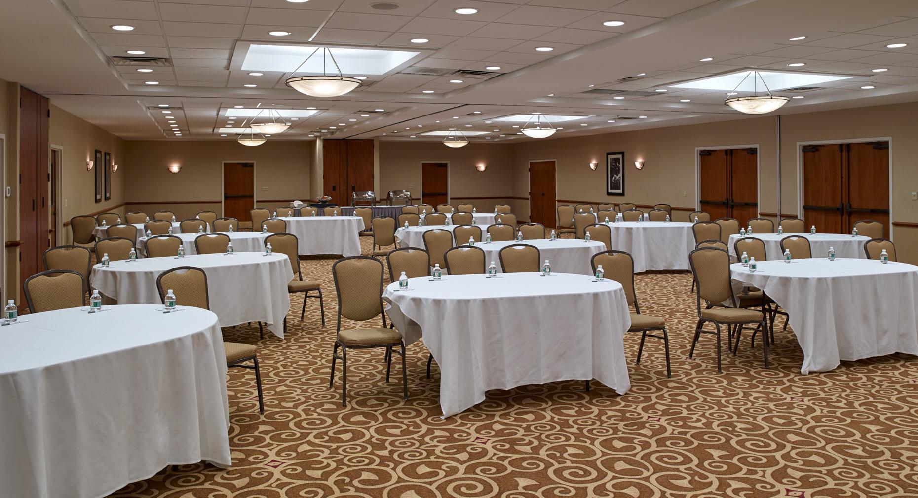 Clarion Hotel Airport Portland Bagian luar foto